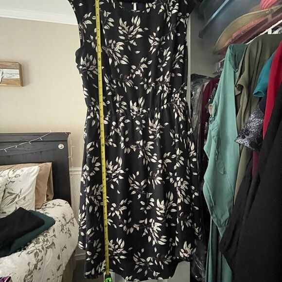 Classy Floral Dress - Picture 9 of 10